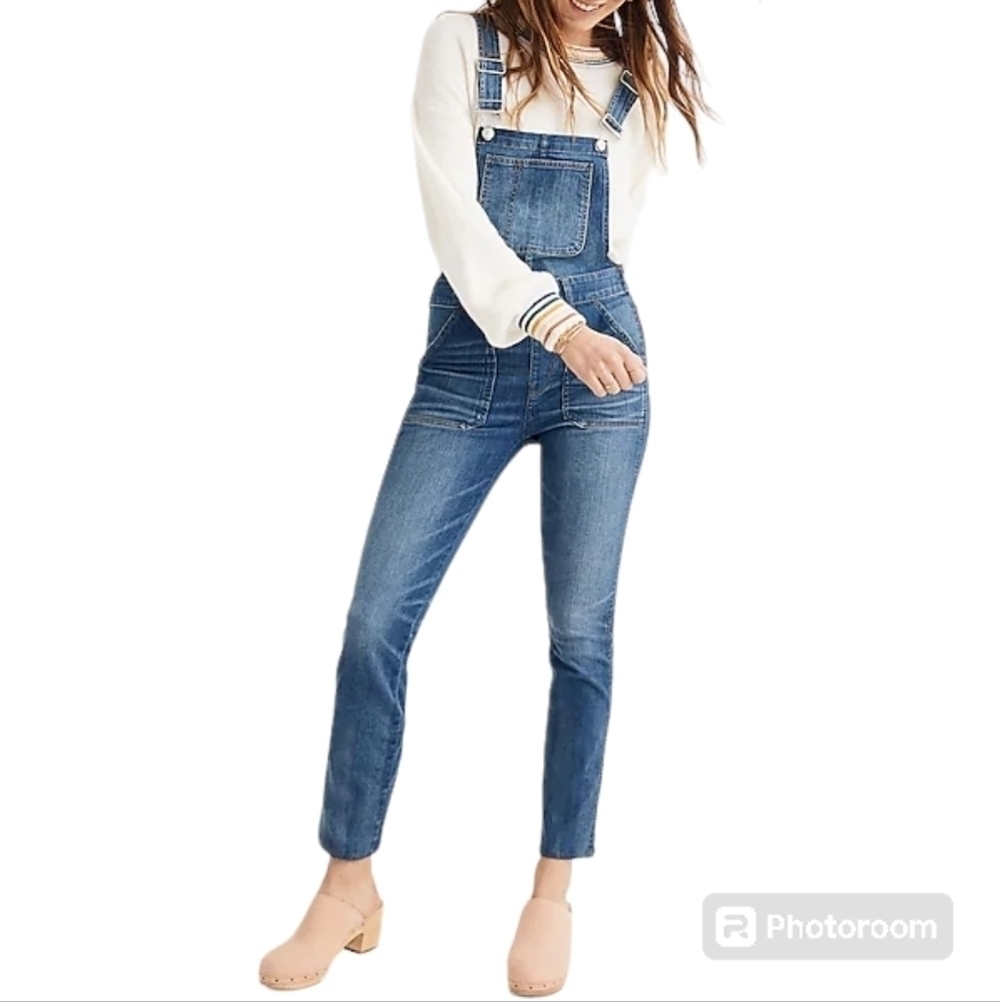 MADEWELL XS Denim Overalls in Jansing Wash with Frayed Hems